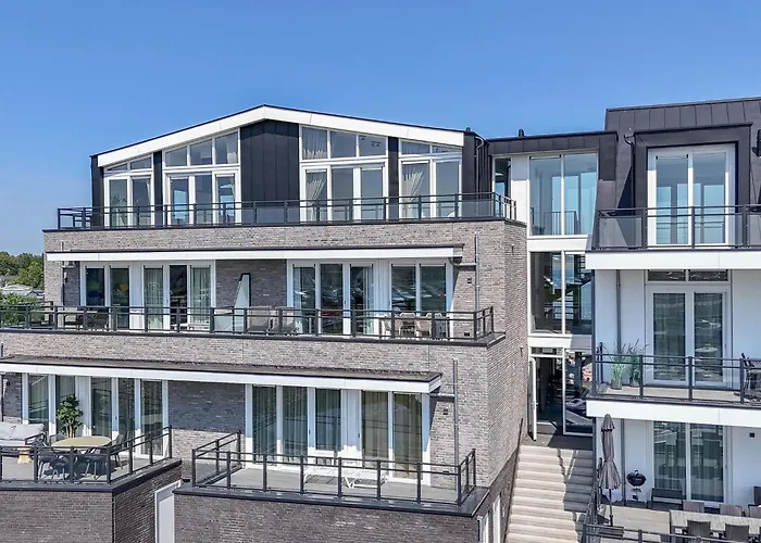 Lush Apartment With Water Views