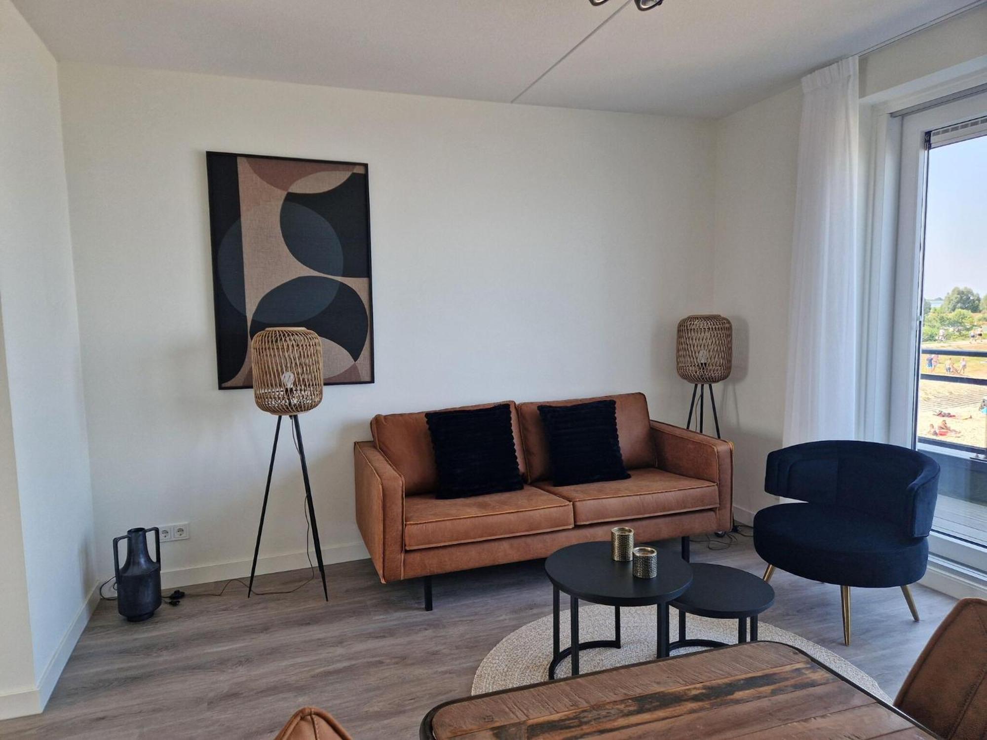 Lush With Water Views Appartement Sint-Annaland